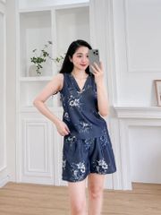 Đồ bộ đùi thiết kế nút chéo hoa Ly