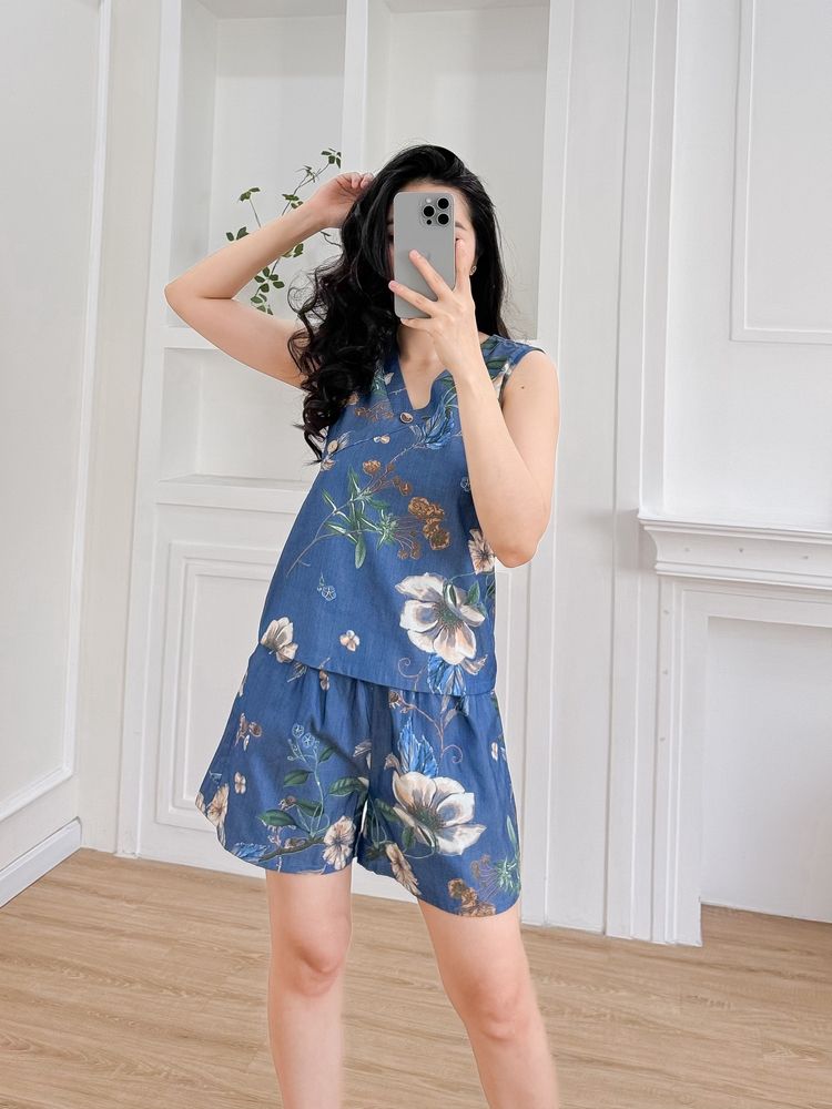 Đồ bộ đùi thiết kế nút chéo hoa Lan