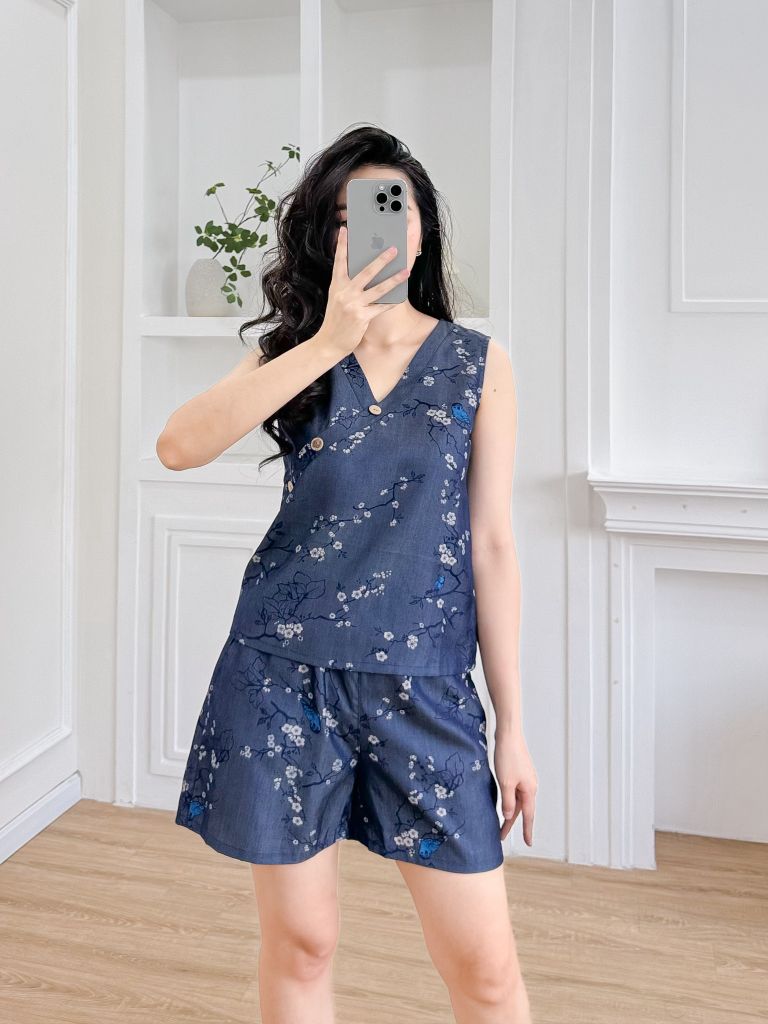 Đồ bộ đùi thiết kế nút chéo chim én mùa xuân