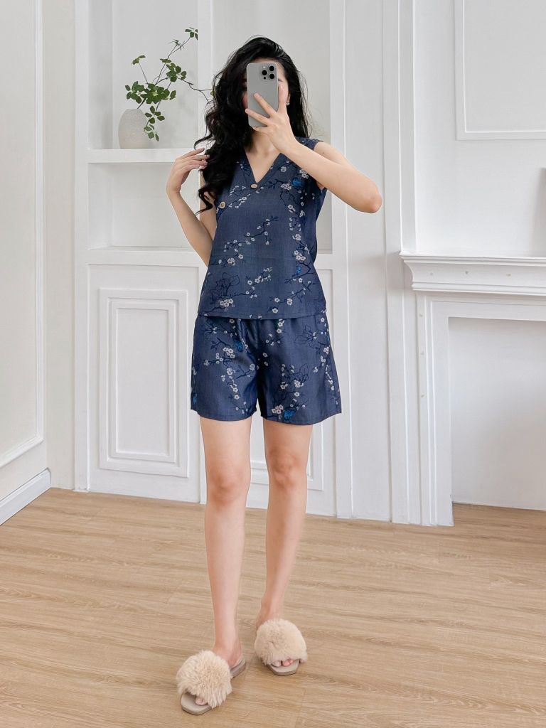 Đồ bộ đùi thiết kế nút chéo chim én mùa xuân