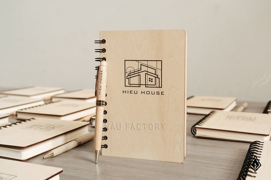 Sổ tay gỗ Maple | In và khắc logo thương hiệu
