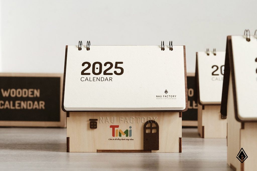 Lịch gỗ ngôi nhà Beech - In logo doanh nghiệp theo yêu cầu