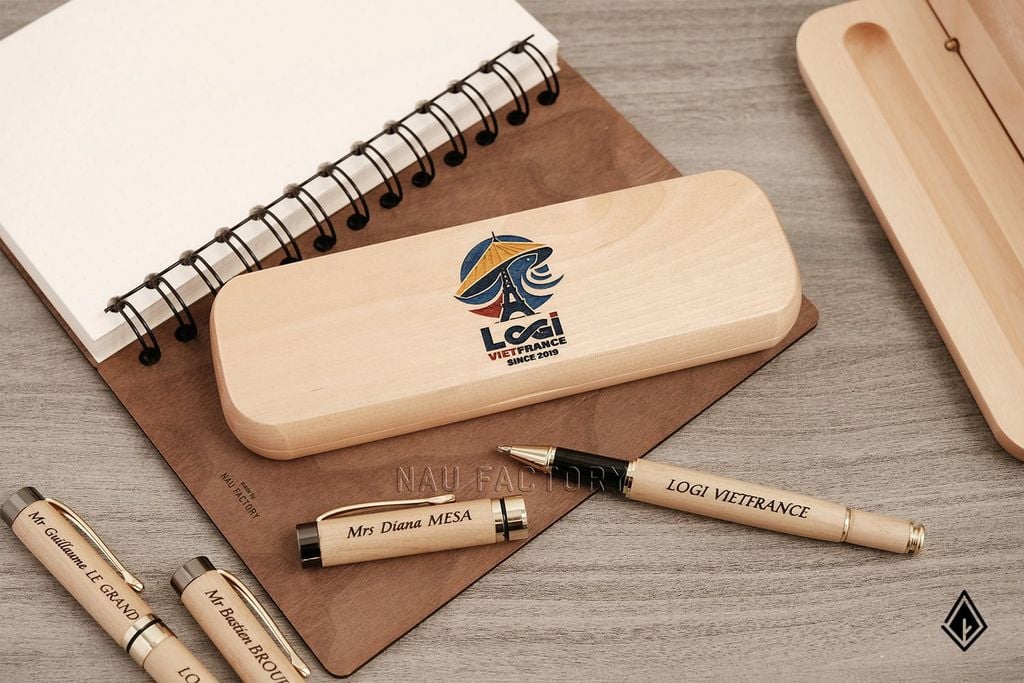 Set bút và hộp bút gỗ Maple | Khắc logo theo yêu cầu