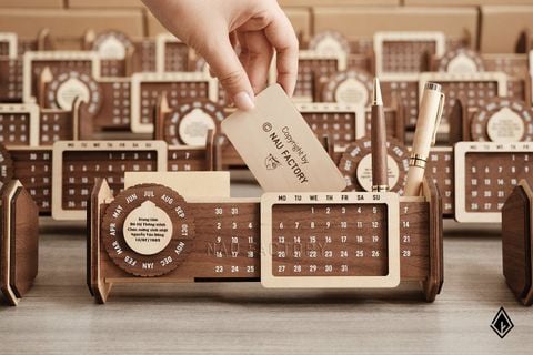 Lịch gỗ vạn niên form ngang | In lời chúc cá nhân hóa