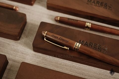 Set bút & hộp bút gỗ Walnut | Khắc logo