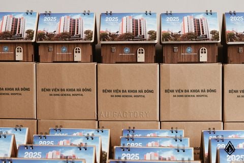 Lịch gỗ ngôi nhà - Tùy chỉnh từng tờ lịch riêng theo yêu cầu