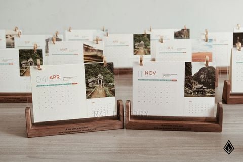 Lịch gỗ chữ U | Tùy chỉnh nội dung in & khắc theo yêu cầu