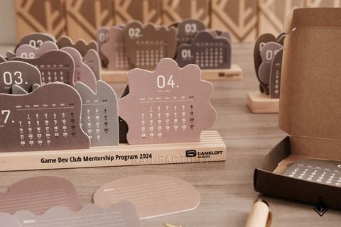 Lịch đám mây | Tùy chỉnh hình in theo yêu cầu