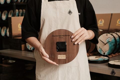 Đồng hồ gỗ 3D Việt Nam | Thiết kế 2 mặt in UV sắc nét