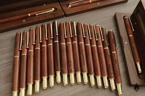 Set bút & hộp bút gỗ Walnut | Làm theo yêu cầu