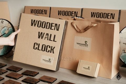 Đồng hồ gỗ bản đồ Việt Nam | In logo doanh nghiệp