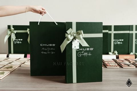 Lịch gỗ form ngang | In UV 2 mặt & đóng hộp sang trọng