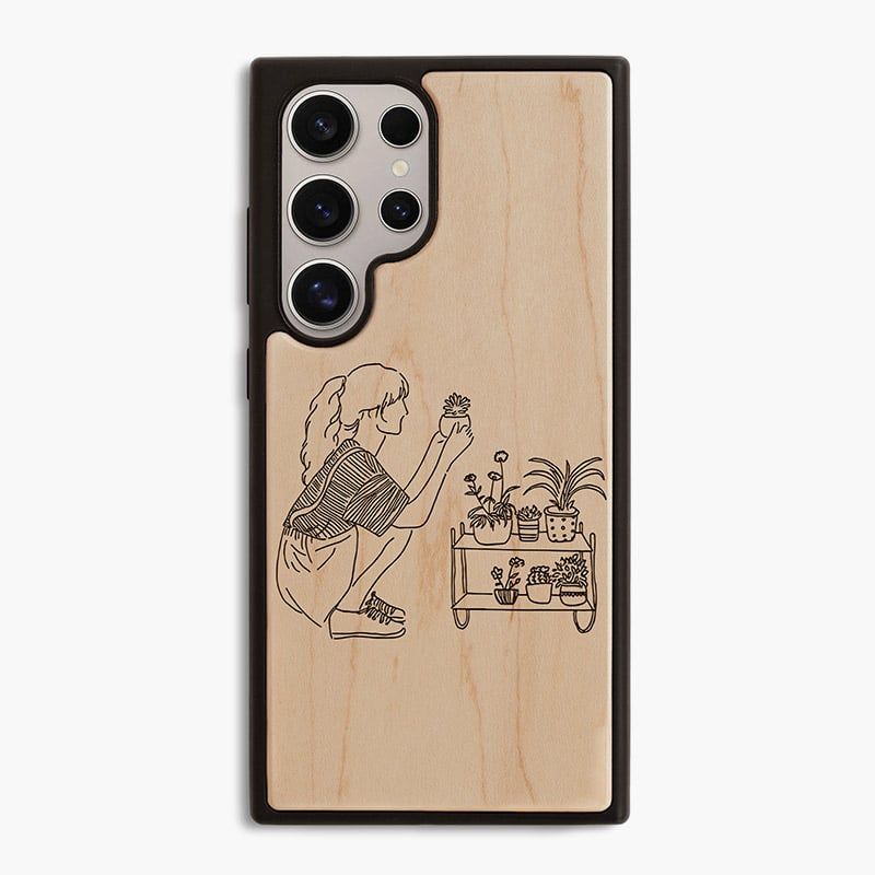 Cô gái trồng cây