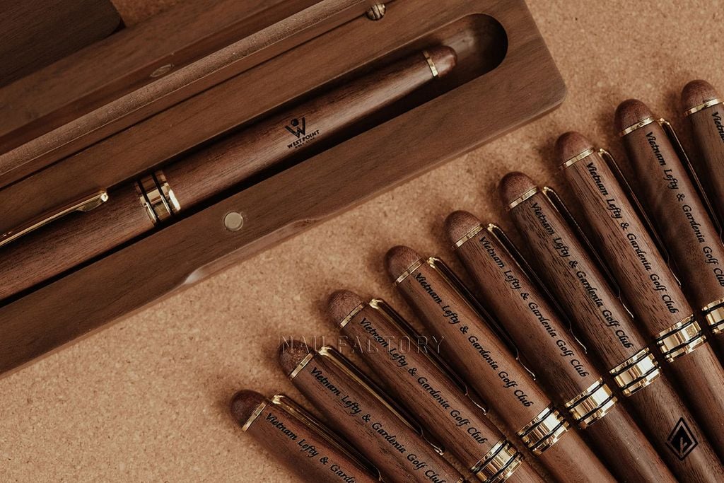 Set bút & hộp bút gỗ Walnut | Khắc laser theo yêu cầu
