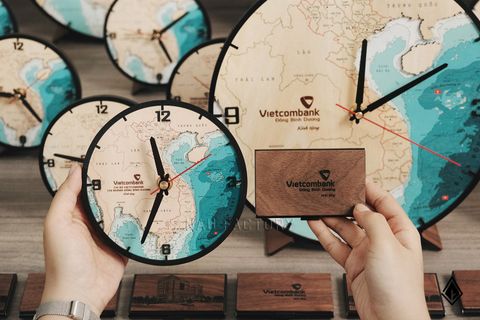 Set quà gỗ Việt Nam | Đồng hồ bản đồ và hộp đựng namecard