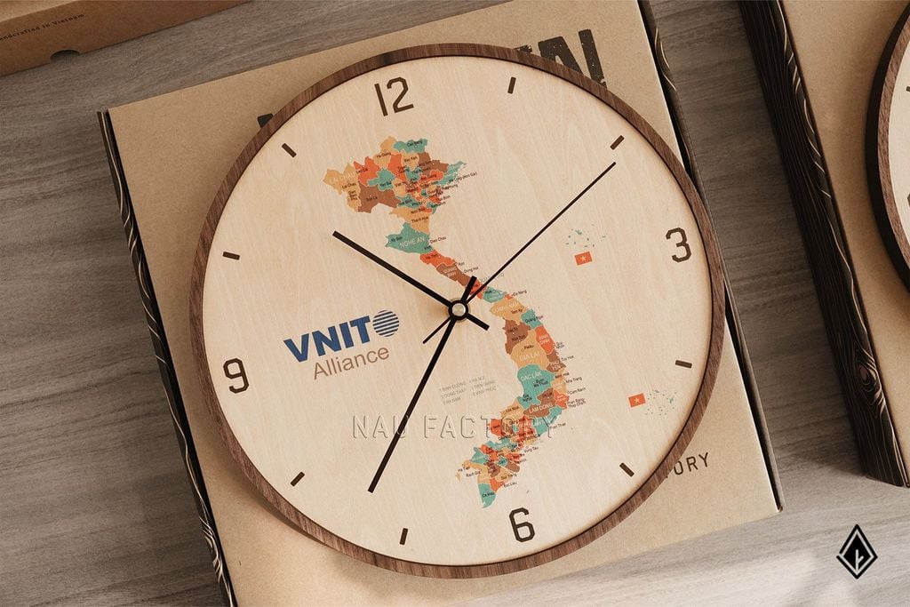 Đồng hồ treo tường bản đồ Việt Nam | In logo theo yêu cầu