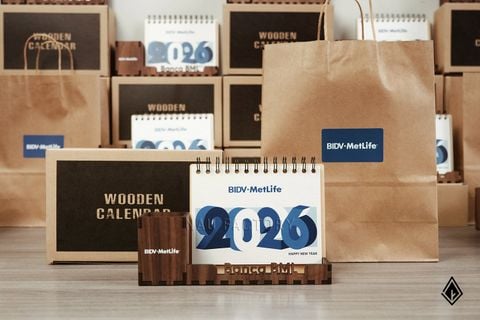 Lịch gỗ Walnut đa năng | Tên doanh nghiệp cắt nổi 3D