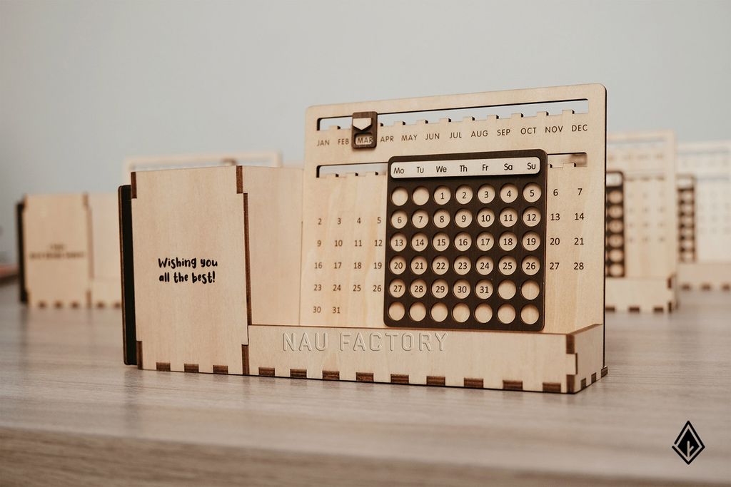 Lịch gỗ vạn niên - Phiên bản gỗ Beech in chữ