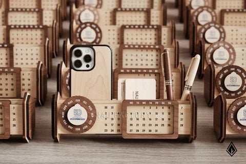 Lịch gỗ vạn niên form ngang | In UV linh hoạt nhiều vị trí