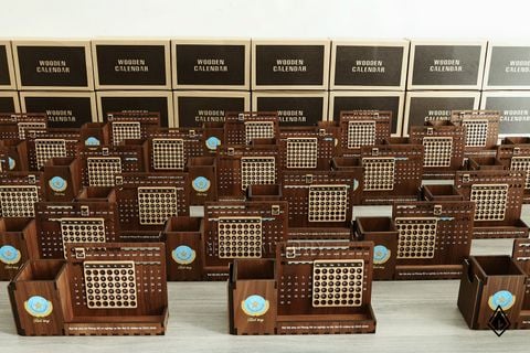 Lịch gỗ vạn niên | Tùy chỉnh thiết kế theo yêu cầu