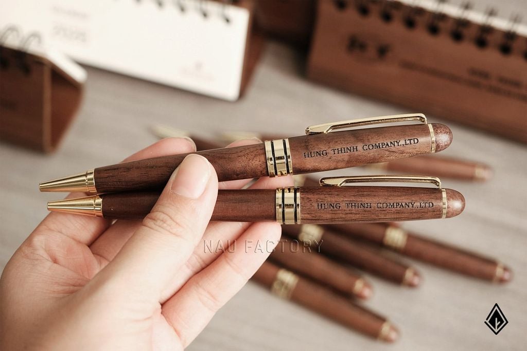 Bút gỗ Walnut | Khắc tên thương hiệu