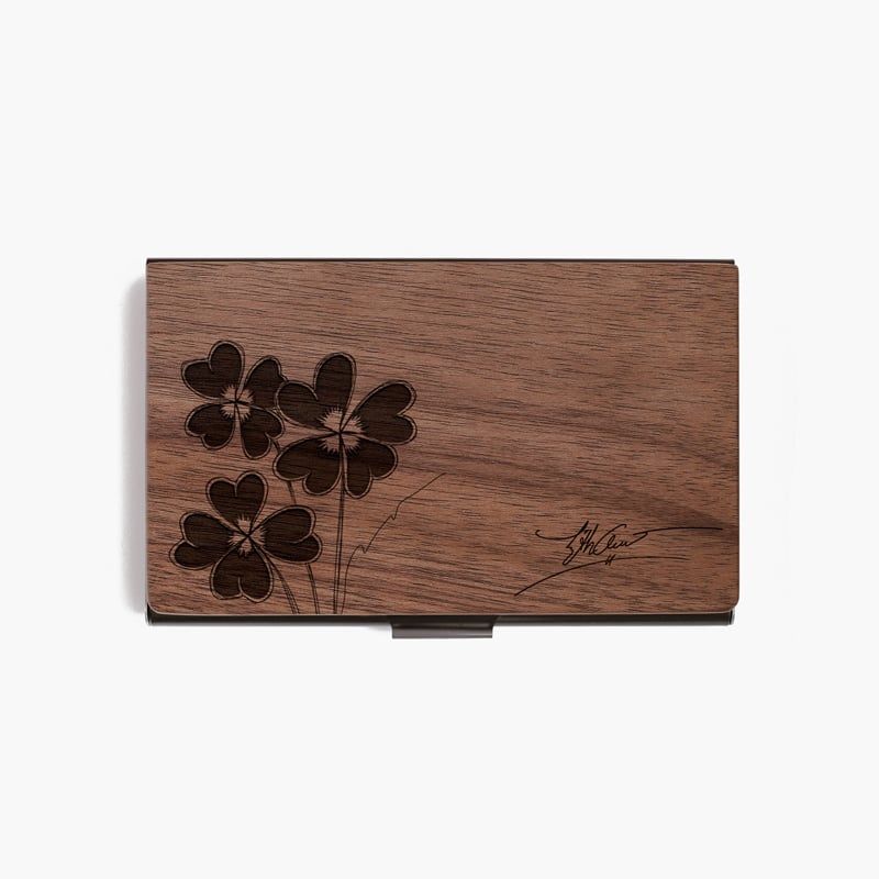 Hộp namecard | Cỏ 4 lá và chữ ký