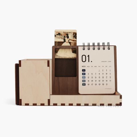 Lịch gỗ khung ảnh 2026 | Beech kết hợp Walnut