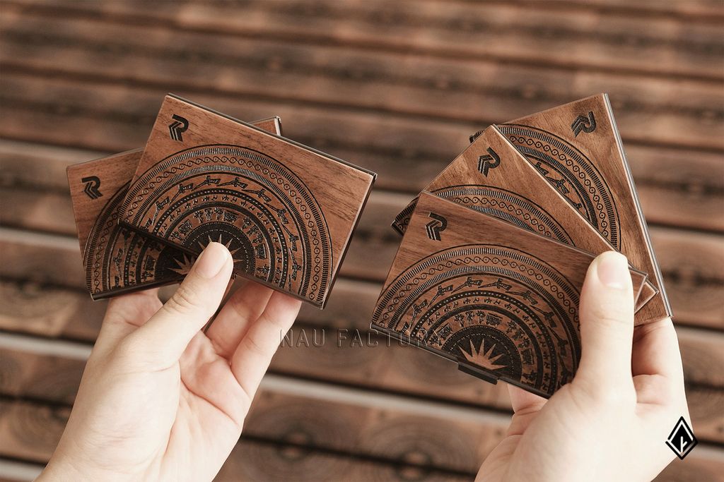 Hộp đựng namecard gỗ trống đồng | Khắc logo theo yêu cầu