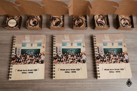 Set sổ và móc khoá gỗ Maple | In theo yêu cầu