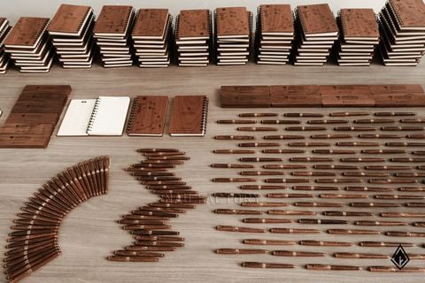 Set sổ, bút & hộp bút gỗ Walnut | In/khắc theo yêu cầu