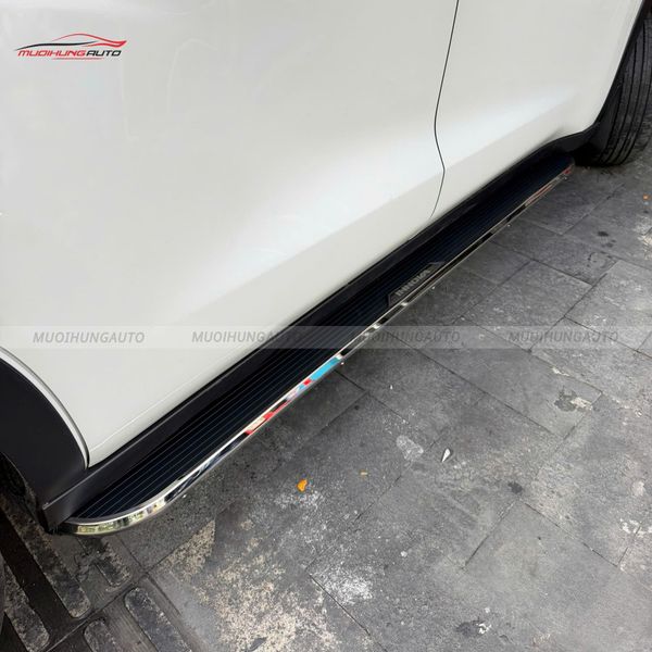 Bệ Bước Chân Toyota Innova 2026