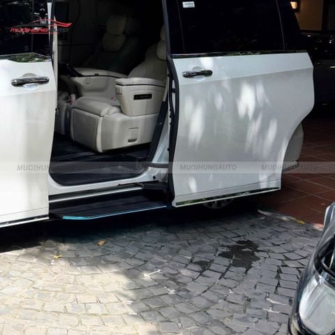 Bệ bước điện Lexus LM500h 2026