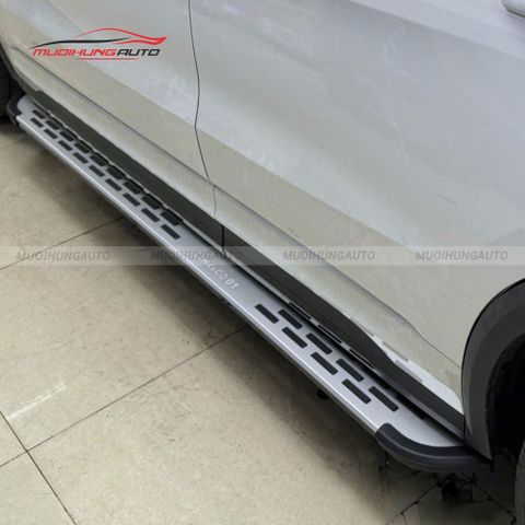 Bệ bước chân Lynk & Co 01 2025