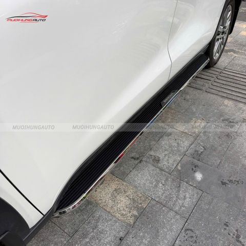 Bệ bước chân Toyota Innova 2026