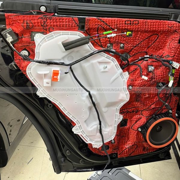 Cách Âm Cửa Xe Toyota Land Cruiser LC300 2024