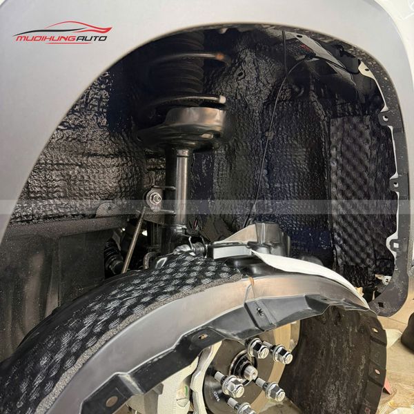 Cách Âm Hốc Bánh Toyota Corolla Cross 2025