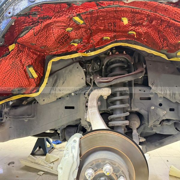 Cách Âm Hốc Bánh Toyota Land Cruiser LC300 2024