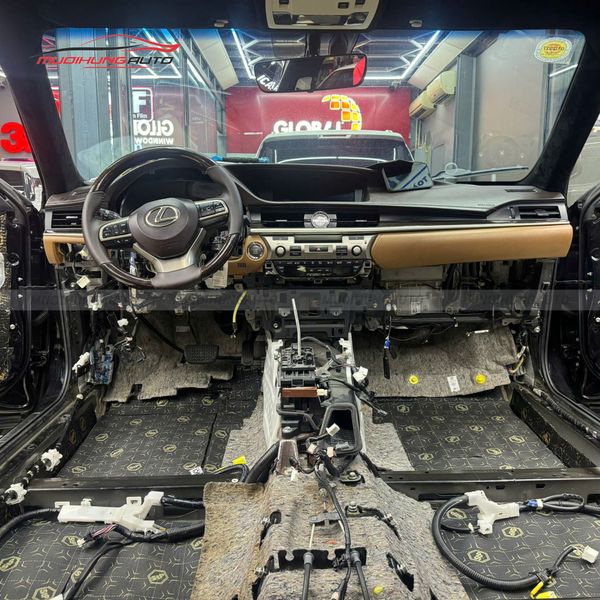 Cách Âm Sàn Xe Lexus ES250