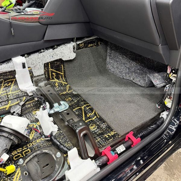 Cách Âm Sàn Xe Toyota Land Cruiser LC300 2024