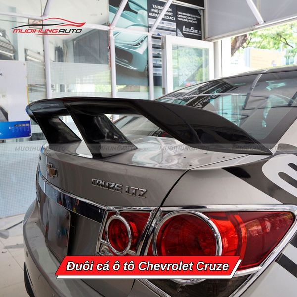 Đuôi Cá Ô Tô Chevrolet Cruze