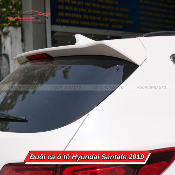 Đuôi Cá Ô Tô Hyundai Santafe 2019
