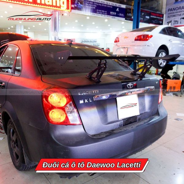 Đuôi Cá Ô Tô Daewoo Lacetti