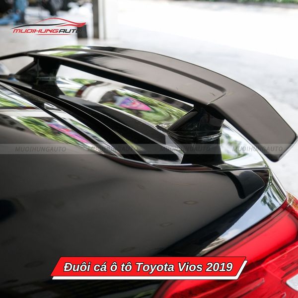 Đuôi Cá Ô Tô Toyota Vios 2019