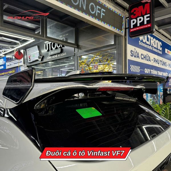Đuôi Cá Ô Tô Vinfast VF7