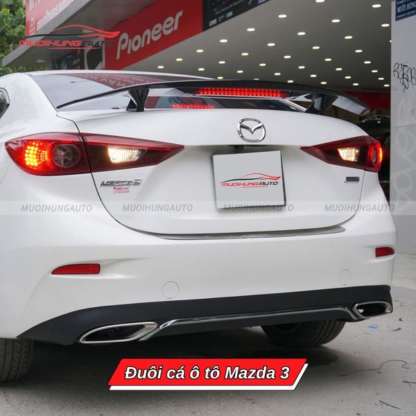 Đuôi Cá Ô Tô Mazda 3