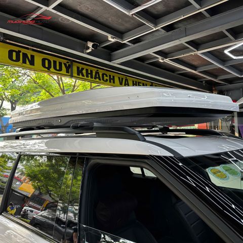 Cốp nóc xe Hyundai Santafe 2025
