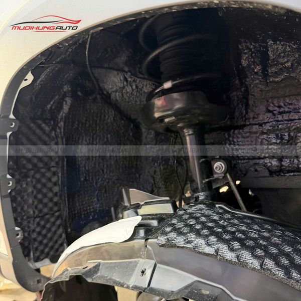 Cách Âm Hốc Bánh Toyota Corolla Cross 2025