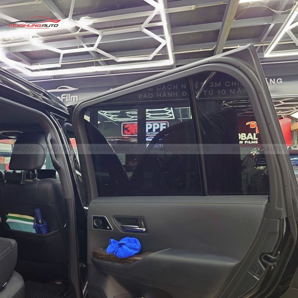 Dán Phim Cách Nhiệt 3M Ô Tô Toyota Land Cruiser LC300 2025