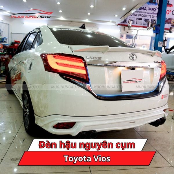 Đèn Hậu Nguyên Cụm Toyota Vios
