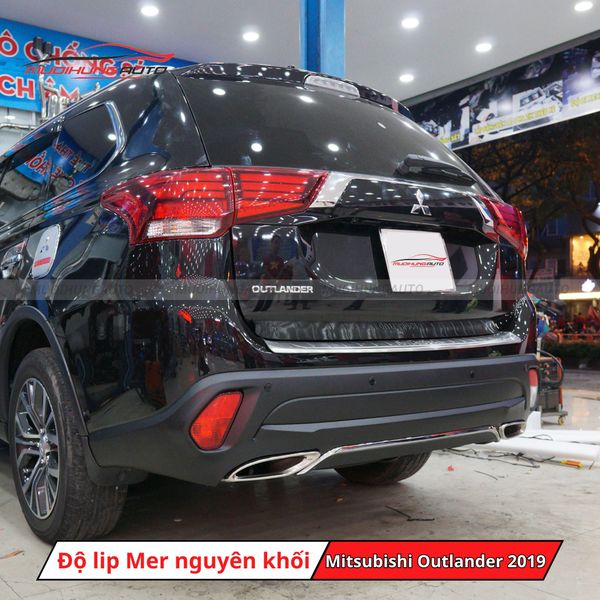 Độ Lip Pô Mercedes Nguyên Khối Cho Mitsubishi Outlander 2019